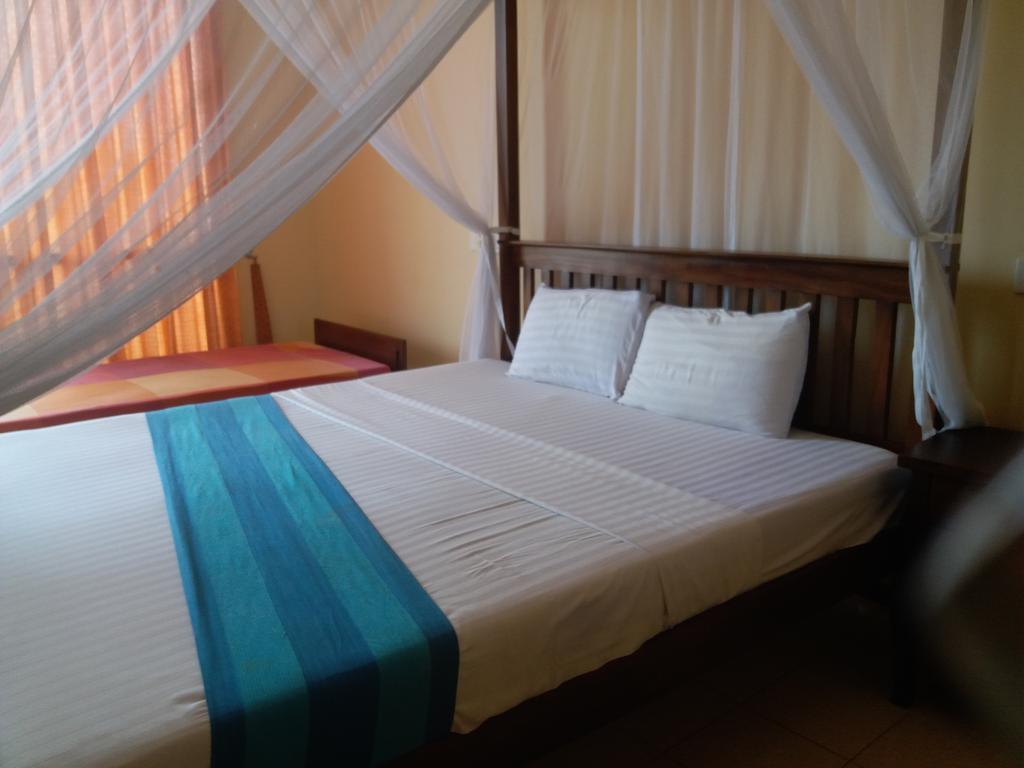 Hotel Marine At Negombo Beach Zewnętrze zdjęcie